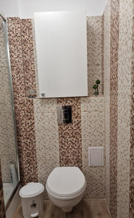 Laroka House Beautiful Apartment Universitate Center Bukarest Eksteriør billede
